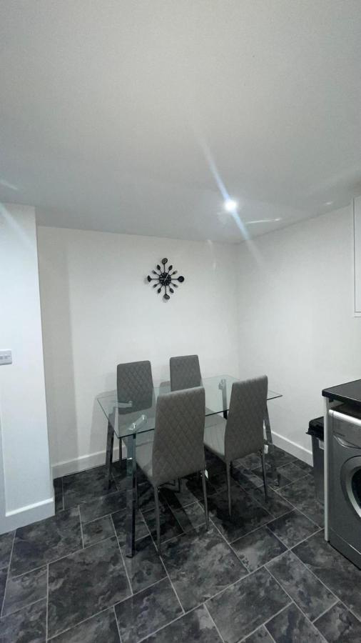 2 Bed Room Luxury Apartment In Old Kent Road London Londres Exterior foto